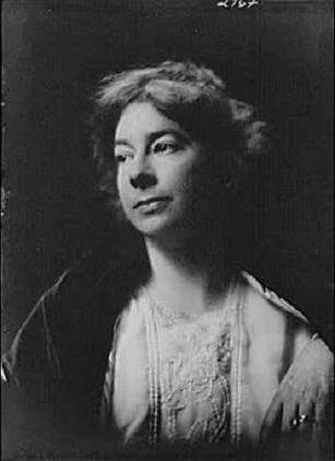 Sara Teasdale (1884-1933) in 1919. Photo by Arnold Genthe (1869-1942). Courtesy Wikimedia Commons.