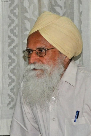 Navtej Bharati. Photo by Jaypee, 2012. Licensed under Creative Commons, courtesy Wikimedia Commons.
