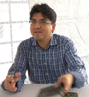 Sherman Alexie in 2007. Photo by Larry D. Moore. Licensed under Creative Commons, courtesy Wikimedia Commons.