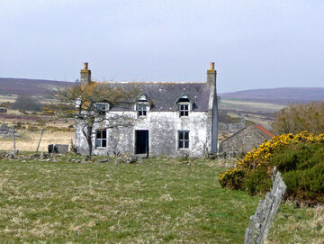 Abandoned house - geograph.org