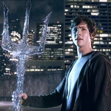 Persi-dzhekson-pokhititel-molnij