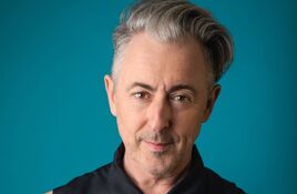 Alan-Cumming-publicity-photo