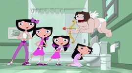 Isabella trung học đứng trên chân của Isabella tuổi teen.