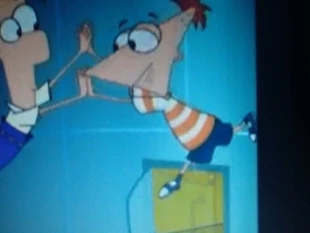 Phineas Flynn uses the left foot to open a door 03.jpg (119キロバイト)