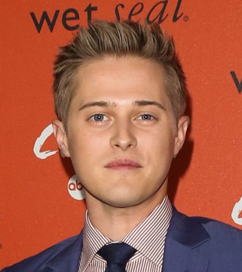 Q&A with Lucas Grabeel