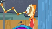Candace recebe uma torta na cara.