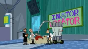 O inator de Doofenshmirtz destrói o inator de Rodney.