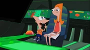 Phineas explicando como funciona a bola de boliche gigante