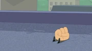 Doofenshmirtz é esmagado por sua própria mão.