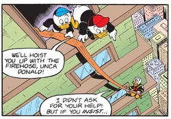 Riri, Fifi et Loulou lançant un tuyau d'incendie à Donald, coincé sur un rebord.