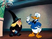 Donald Duck et Hazel Donald et la Sorcière