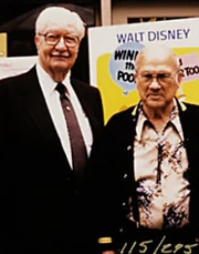Carl Barks (à gauche) aux côtés de Jack Hannah.