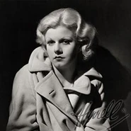 Phyllis Bounds Detiege, nièce biologique de Lillian Disney. Cette photographie a été prise par le second époux de Phyllis, George Hurrell Sr.