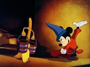 Mickey et Balais L'Apprenti sorcier