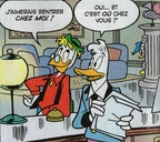 Géo détourne l'attention du portier de l'hôtel.