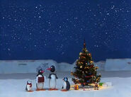 Pingu'sFamilyCelebrateChristmas