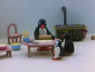 Pingu'sFamilyCelebrateChristmas5