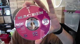 (with French commentary)