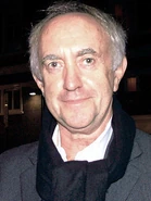 Jonathan Pryce – odtwórca roli gubernatora Swanna.
