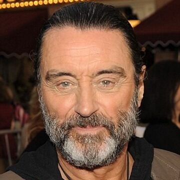 Ian Mcshane Potc Wiki Fandom Ian was born to irene and harry mcshane, a scottish professional soccer player. ian mcshane potc wiki fandom