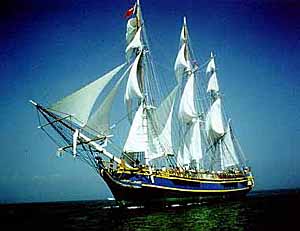 HMS Bounty | Pirates of the Caribbean Wiki | Fandom HMS Bounty | Pirates of the Caribbean Wiki | Fandom