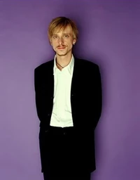 Маккензи Крук.