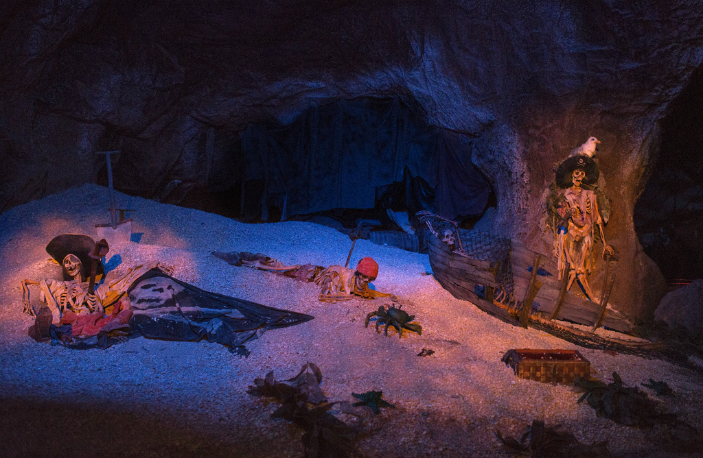 WDWPOTCDeadMansCove.jpg