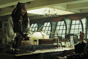  Pirates of the Caribbean: At World's End [Blu-ray] : Johnny  Depp, Orlando Bloom, Keira Knightley, Stellan Skarsgard, Bill Nighy, Chow  Yun-Fat, Geoffrey Rush, Jack Davenport, Kevin R. McNally, Jonathan Pryce,  Gore