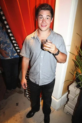 Adam-DeVine-by-AmandaNowak-588