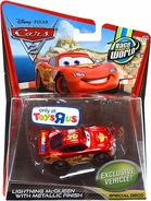 Cars 2 Lightning McQueen with Metallic Finish die-cast