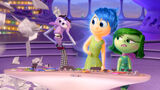 Inside-out-still02