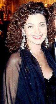 Annie Potts.jpg