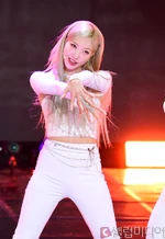 Karma Sua 3.jpg (108 KB) Karma (3)