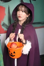 Pixy Trick or Treat MV behind 03.jpg (477 KB) Trick or Treat (1)