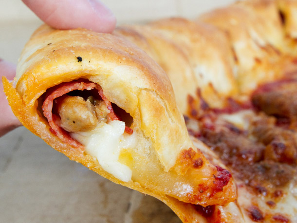 bacon and cheese stuffed crust pizza hut
