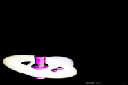 Ao clarearmos o teaser, podemos ver uma frase parcialmente oculta, que pode ser deduzida como "Property of Fredbear's Family Diner" (Propriedade de Fredbear's Family Diner).
