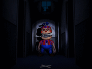 Nightmare Balloon Boy se sentando em frente à cadeira no fim do Corredor.