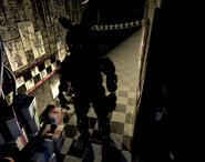 Springtrap Cam 08, com as luzes acesas.