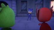 Owlette and Gekko walking towards Catboy in one scene