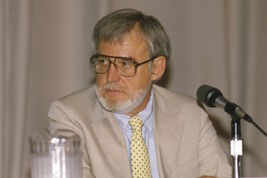 John Jakes