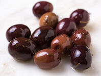 20140910-olives-vicky-wasik-5-nicoise.jpg