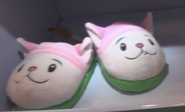 Worldmax Toys Cattail plush slippers