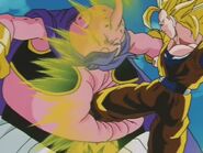 Goku SSJ3 kontra Majin Bu (18)
