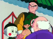 Tenshinhan i Jiǎozi (1).jpg (59 KB) Ten i Jiǎozi odbierają zapłatę za pokonanie Ino Shika Chō