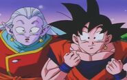 Goku i Kaiobito słuchają opowieści o scaleniu Ro Kaioshina