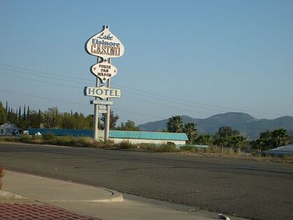 Lakeelsinore outside