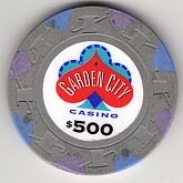 The extra-large gray $500 chip, used only for coloring up. Also available for coloring up, though rarely used: a yellow $1000 chip.