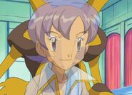 Anabel contacts Alakazam using her psychic powers