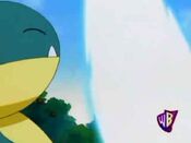 Munchlax dodges Combusken's attack