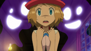 Serena met spoken achter haar in (XY072)